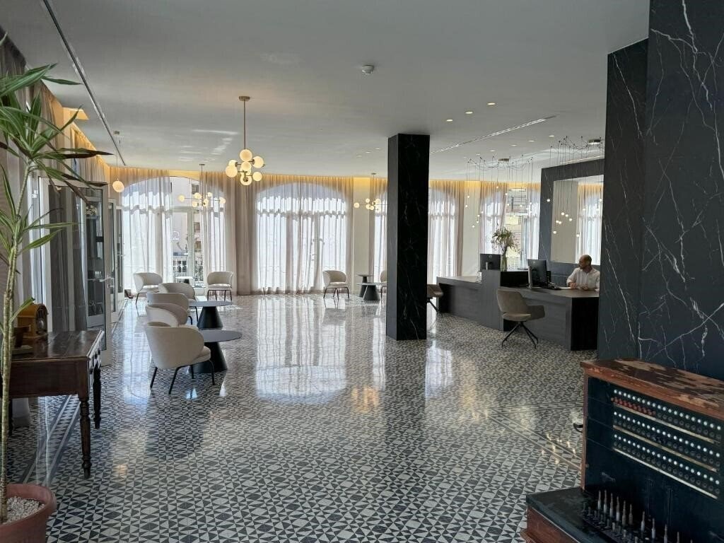 Картинка Reveron Plaza 4*