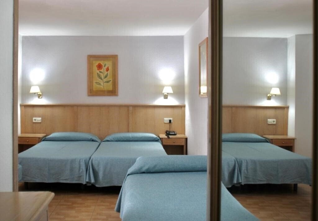 Изображение Apartamentos Park Plaza 2*