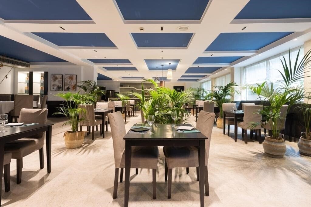 Картинка Colon Rambla 4*