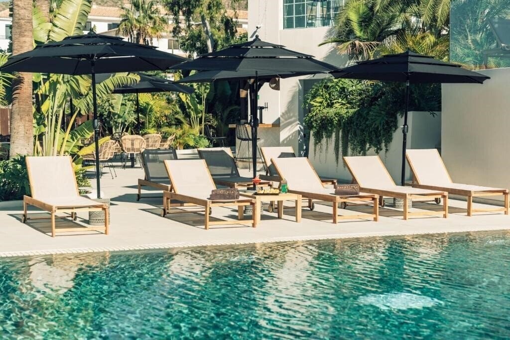 Фото Estefania Boutique Suites 4*