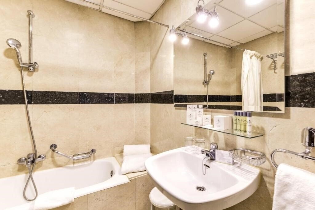 Фотография Alfonso Vi 4*