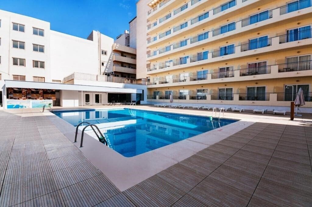 Изображение Fontana Plaza 3*