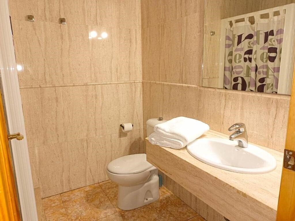 Изображение Hostal Gran Via Levante 1*