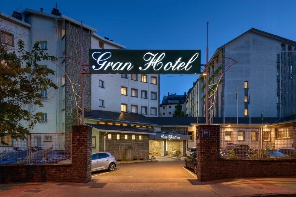 Отель Gran Hotel De Jaca 3*