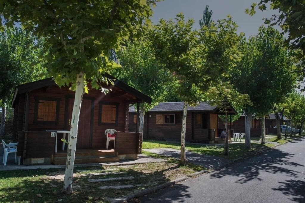 Отель Liguerre Enoturismo Camping & Bungalows 2*