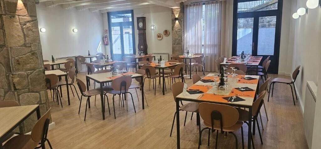 Изображение Meson De L'Ainsa 2*