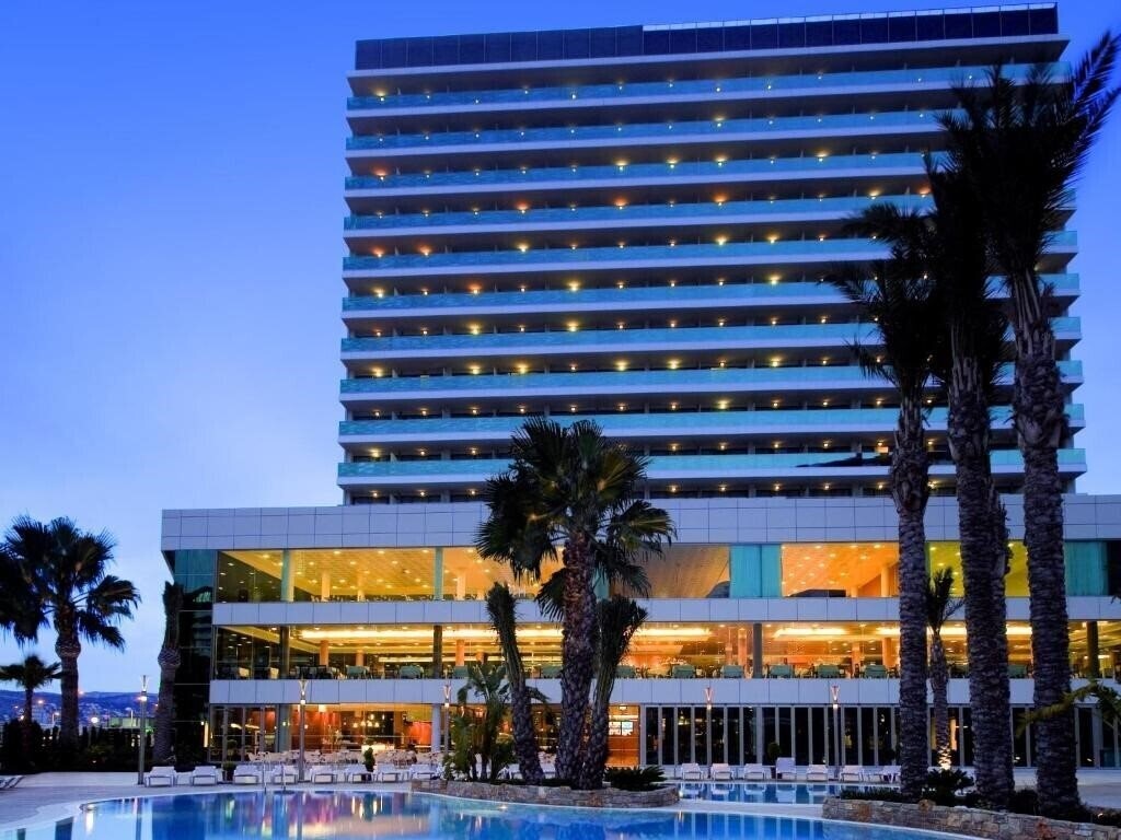 Отель Ar Diamante Beach Spa Hotel & Convention Centre 4*
