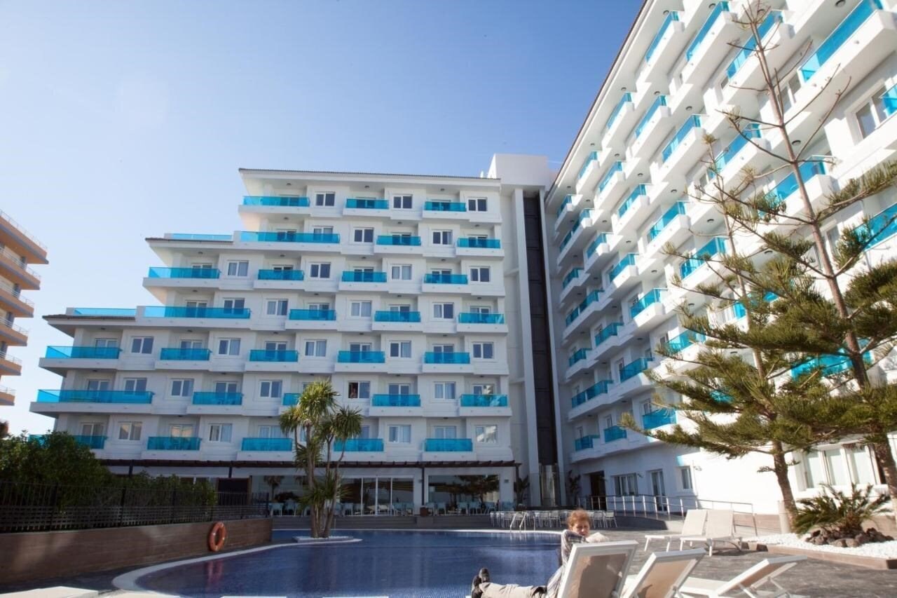 Отель Aparthotel Acuazul & SPA 4*