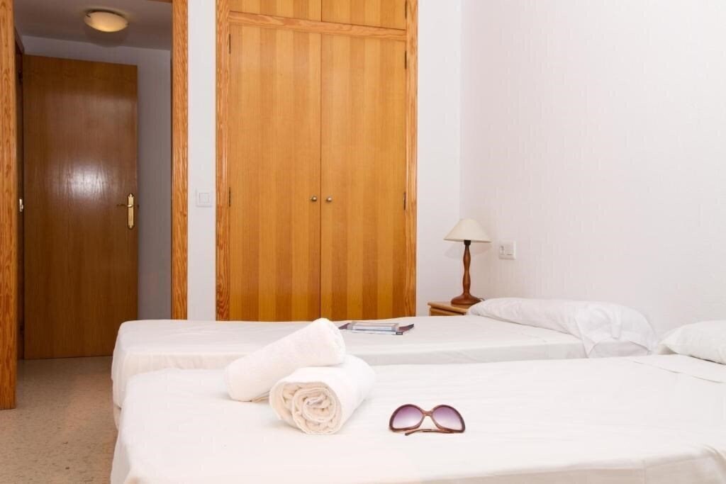 Фотография Sea You Apartamentos Valencia Port Saplaya (ex. Apartamentos Port Soplaya) 3*