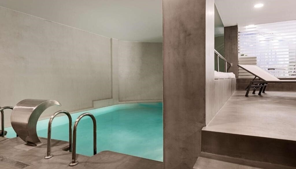 Отель Las Artes 4*