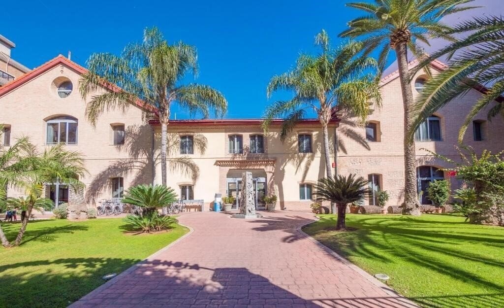 Отель Dwo Valencia by Checkin (ex. Checkin Valencia) 4*