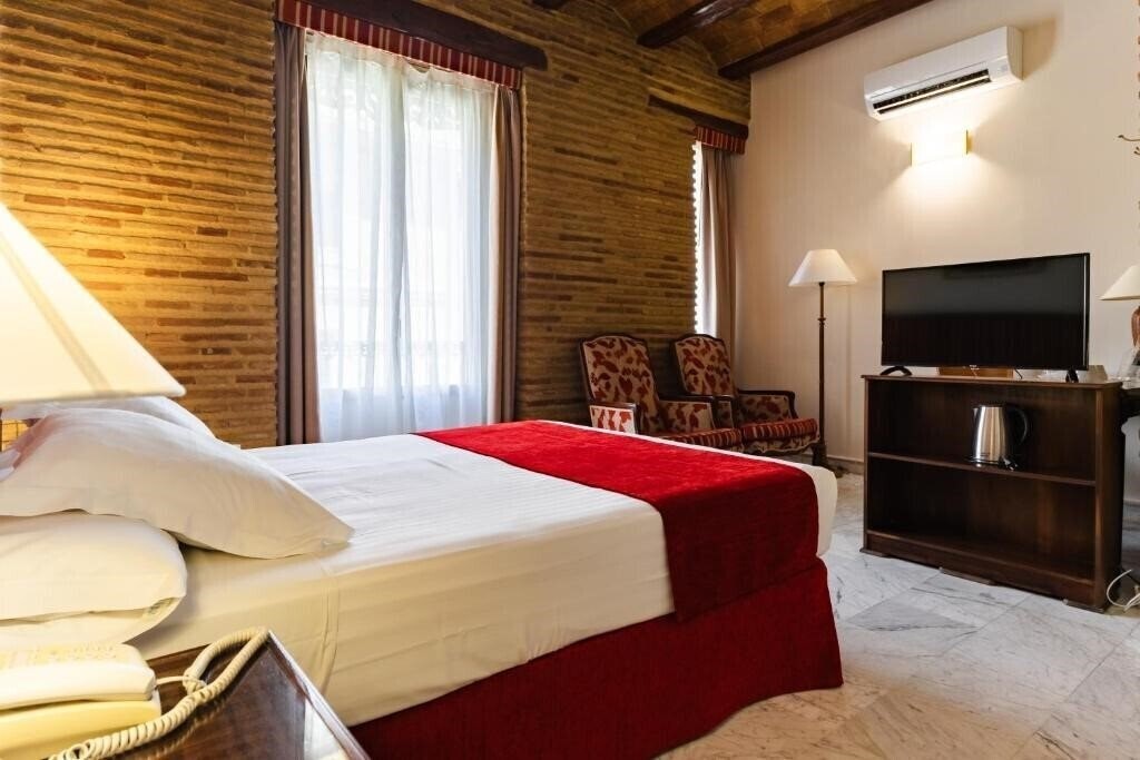 Изображение Ad Hoc Monumental 3*