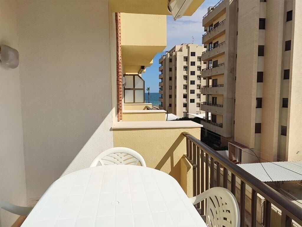 Отель Apartamentos Kronos 3000 2*