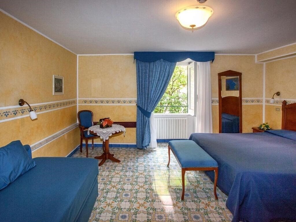 Отель Amalfi (ex. Hotel Amalfi) 3*