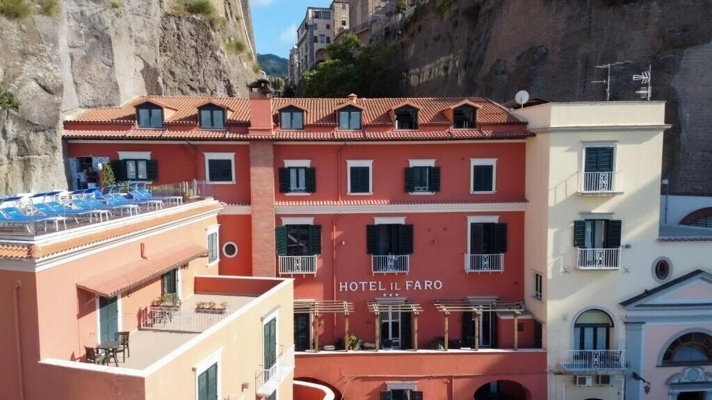 Отель Il Faro Hotel Sorrento 3*