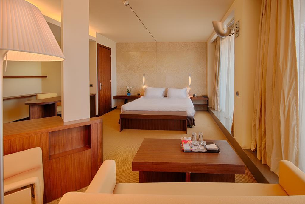 Картинка Nh Bologna De La Gare 4*