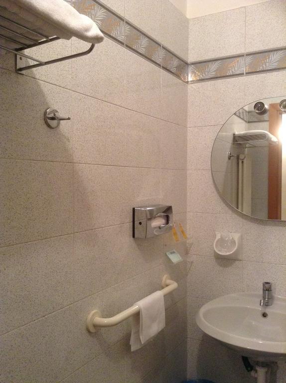 Картинка Hotel Holiday 3*