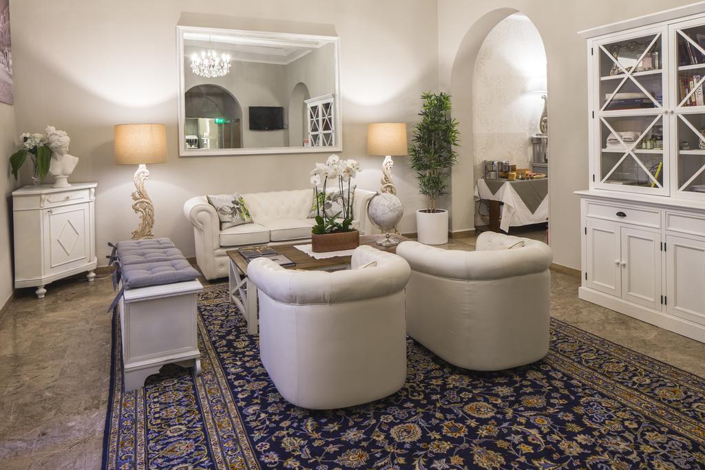 Отель Accademia 3*