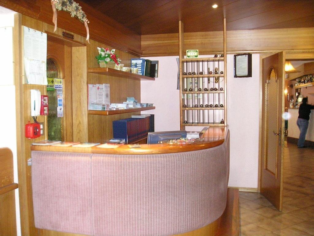 Фотография Adele 2*