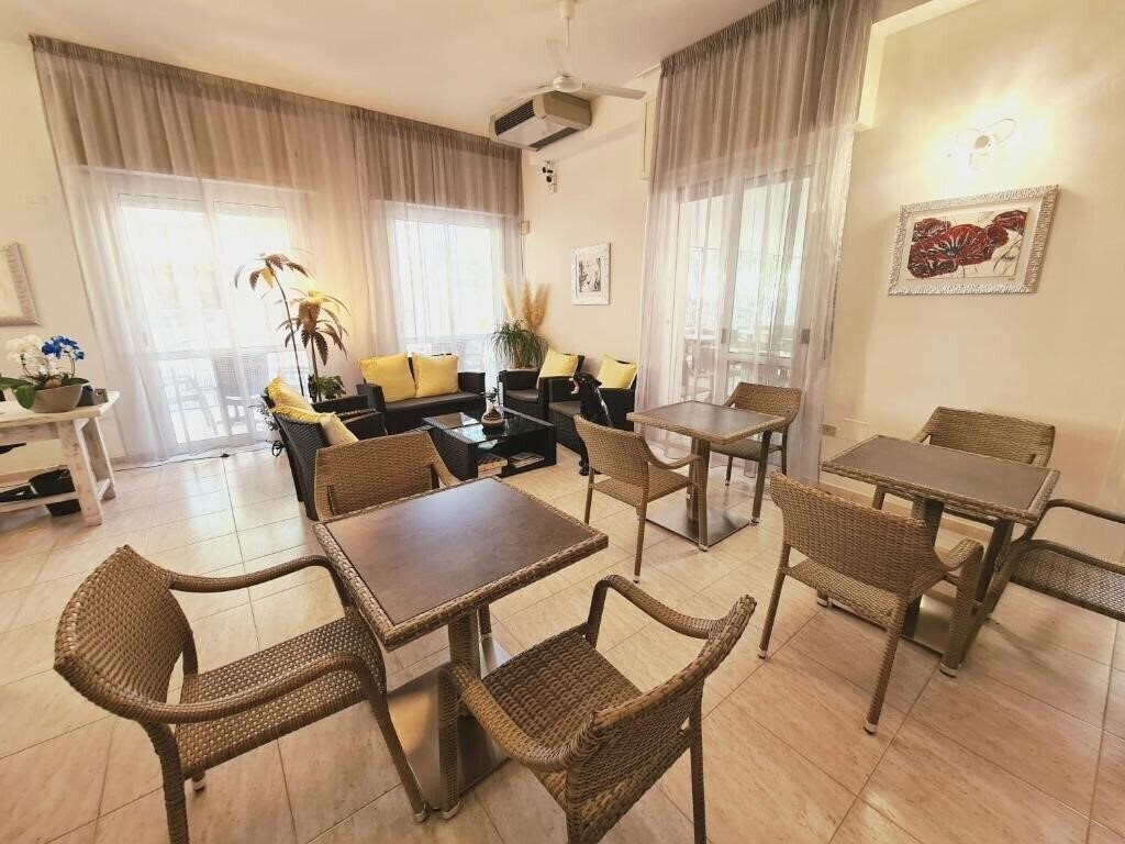 Фото Laura (Cesenatico) 3*