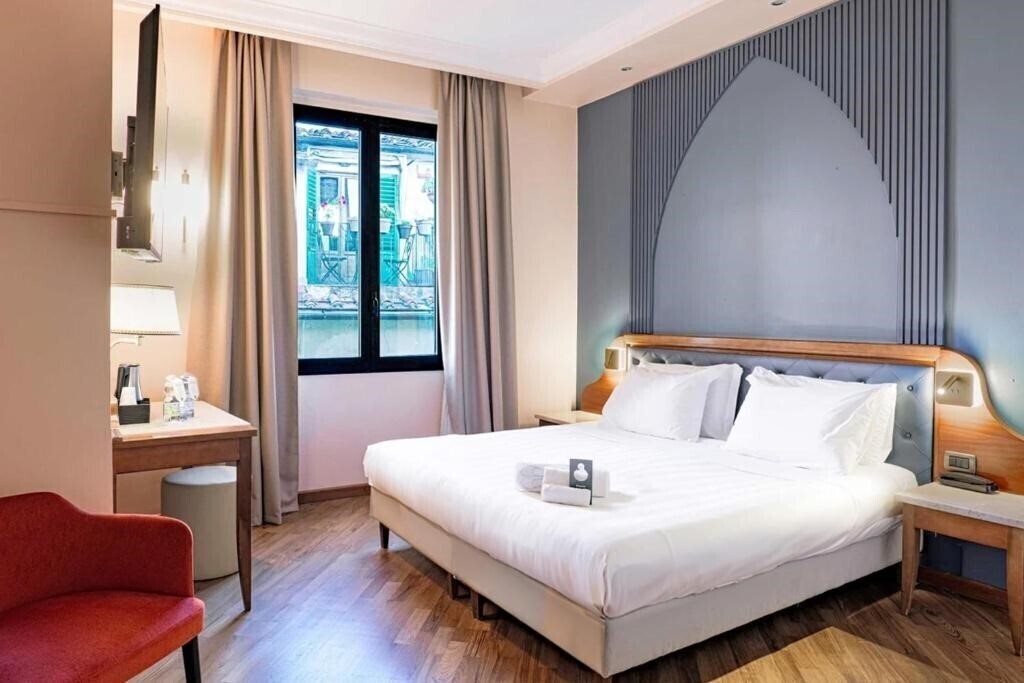 Отель Laurus Al Duomo 4*