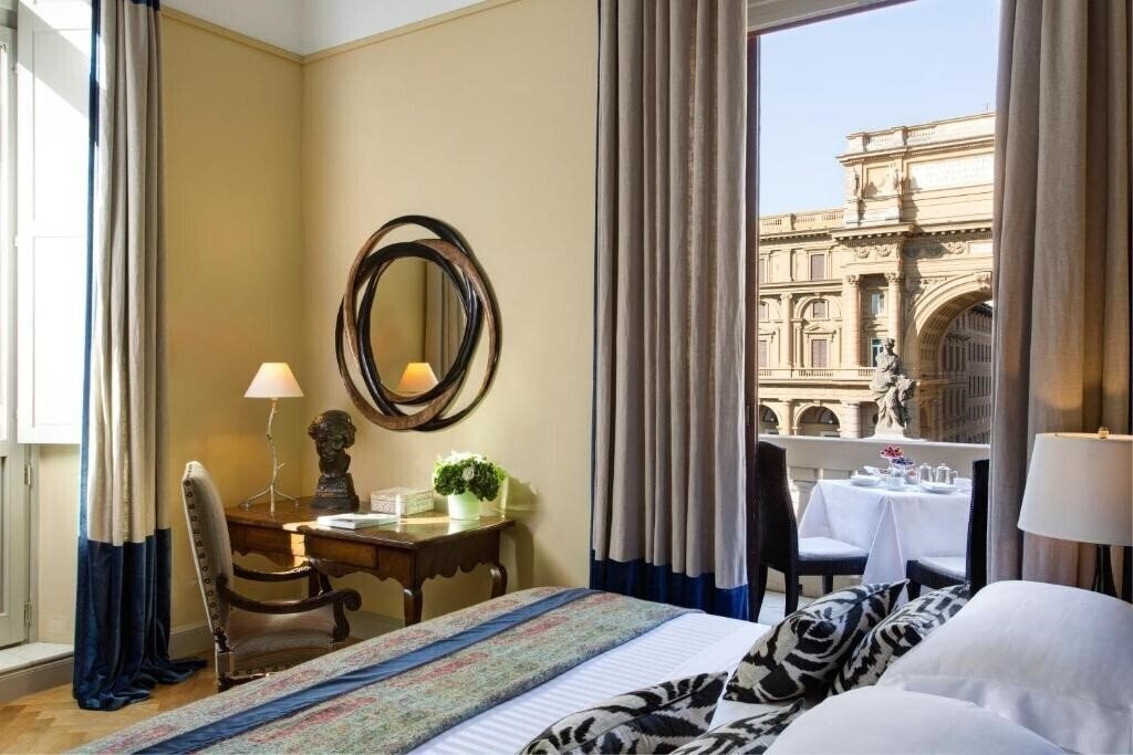 Фото Savoy Hotel Florence (ex. Rocco Forte Hotel Savoy, Albergo Savoia) 5*