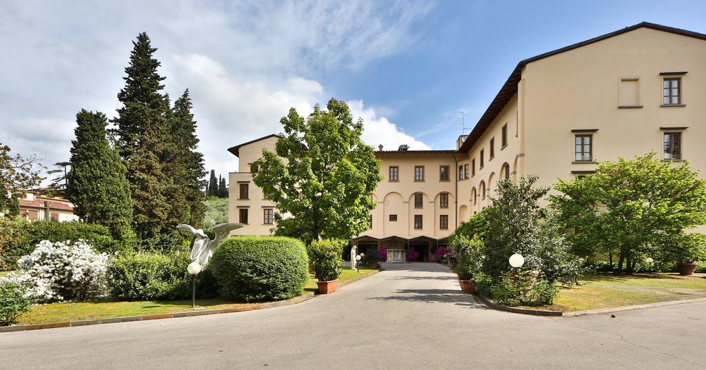 Отель Villa Gabriele D'Annunzio 4*