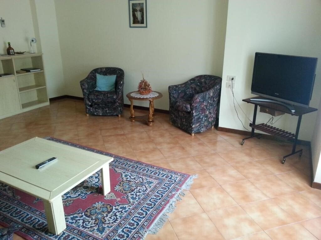 Фотография Bodoni 2*