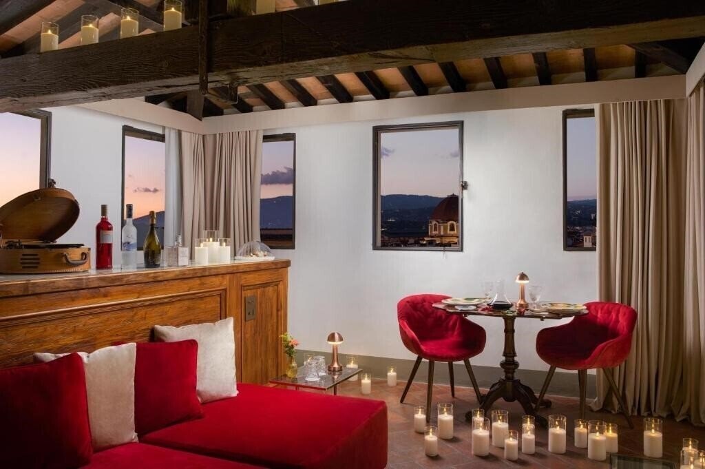 Фото NH Porta Rossa 4*