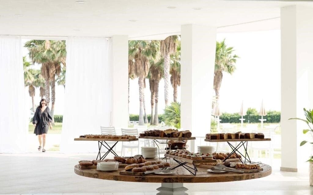 Отель Infinity 4*