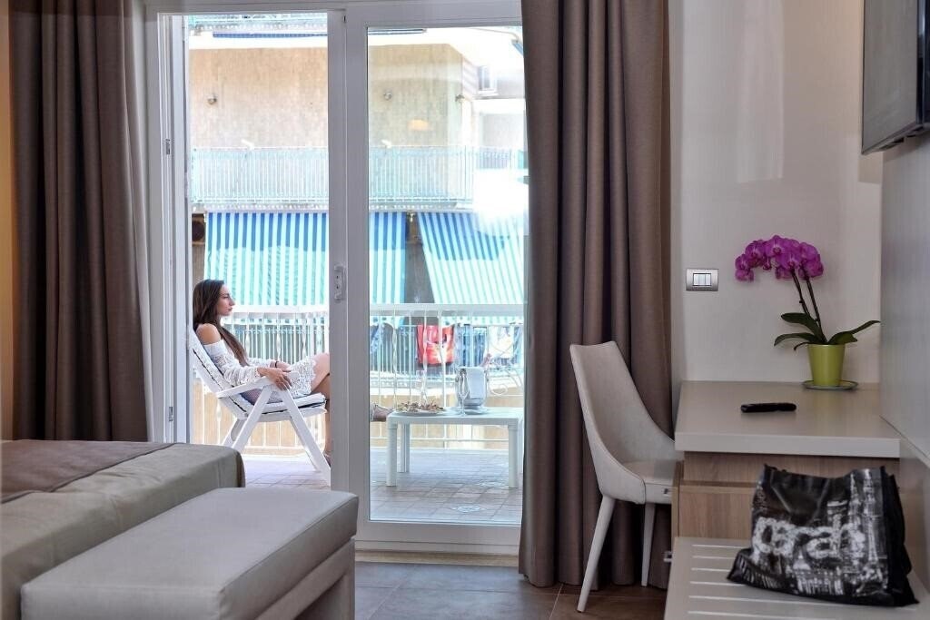 Картинка Pietra Di Luna 4*