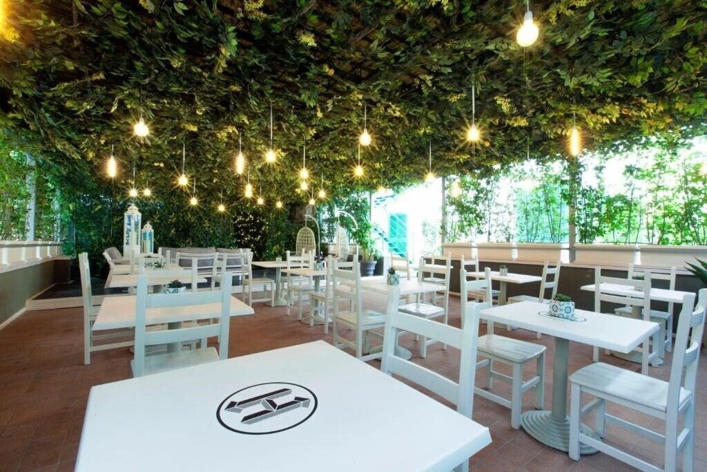 Отель Hotel Herculaneum 3*