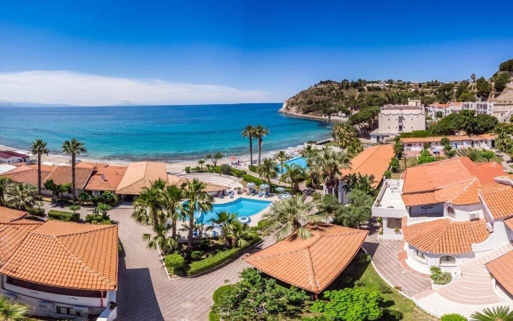 Отель Villaggio Baia D'Ercole 4*