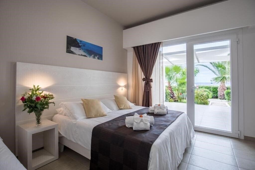 Фото Villaggio Baia D'Ercole 4*