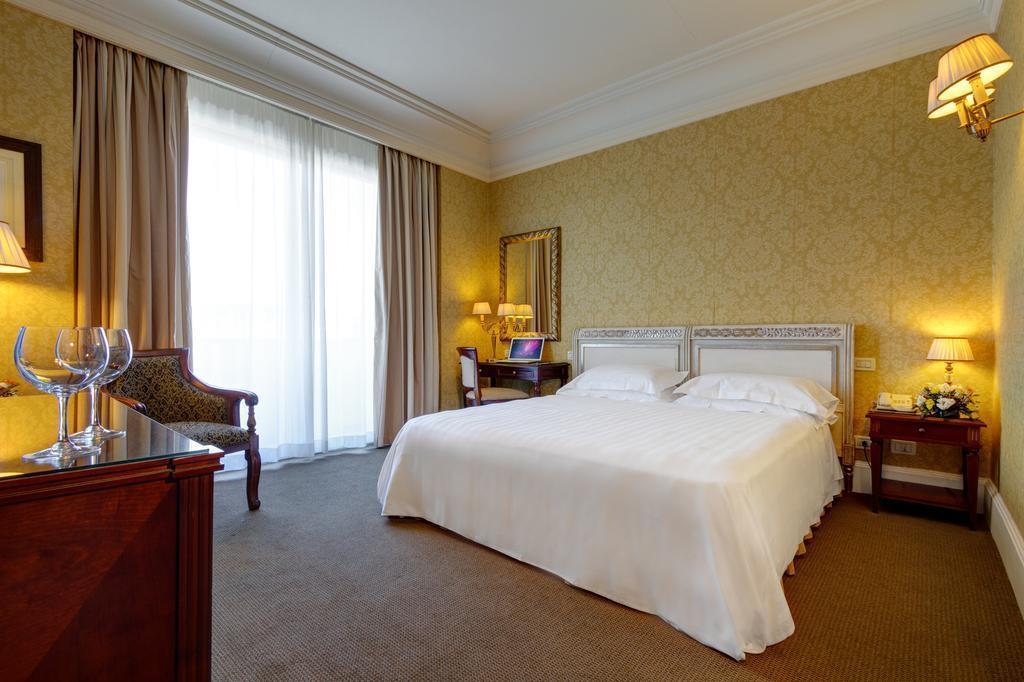 Отель Mercure Catania Excelsior 4*