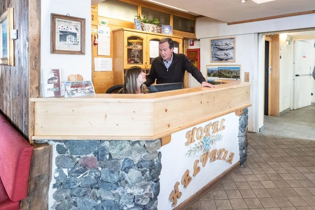 Картинка Helvetia 3*