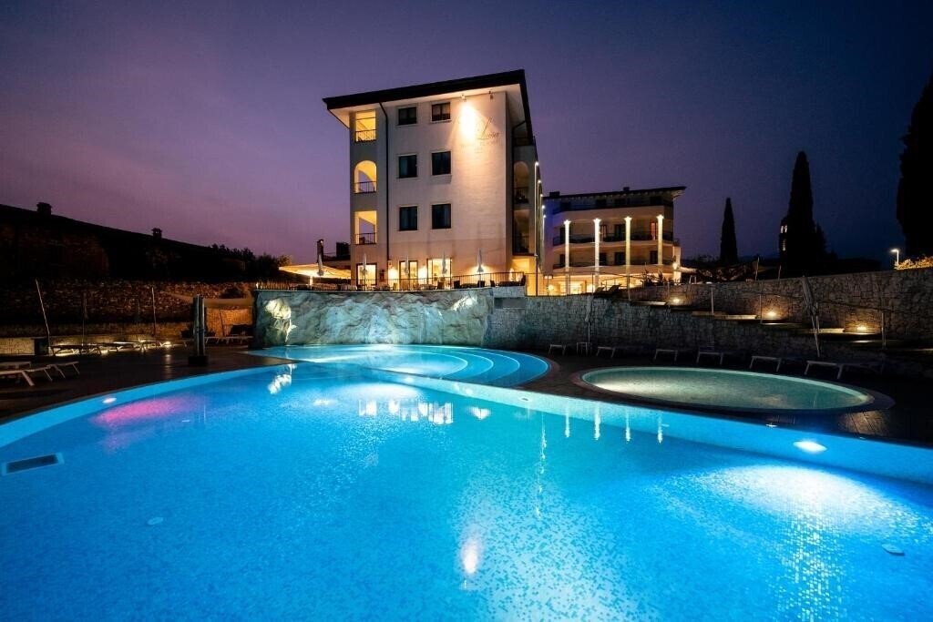 Отель Hotel Villa Luisa Resort 4*