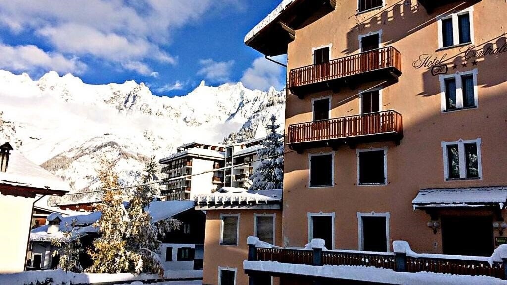 Фото Centrale Courmayeur 3*