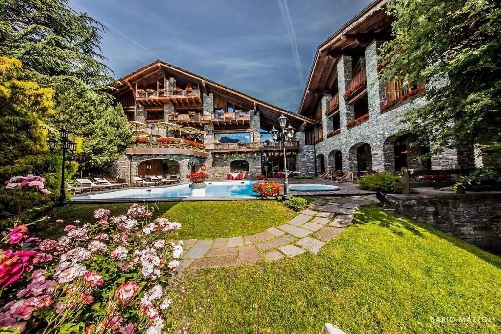 Изображение Relais Mont Blanc Hotel & SPA (ex. Mont Blanc Hotel Village, Le Mont Blanc Hotel) 4*