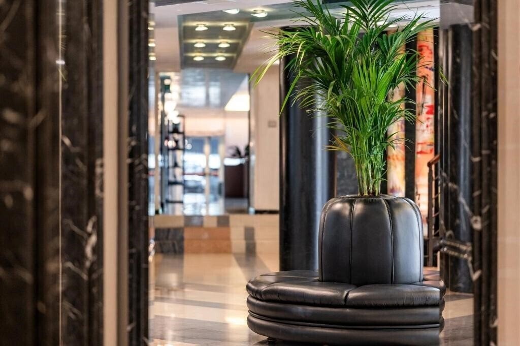 Изображение Europa 4*