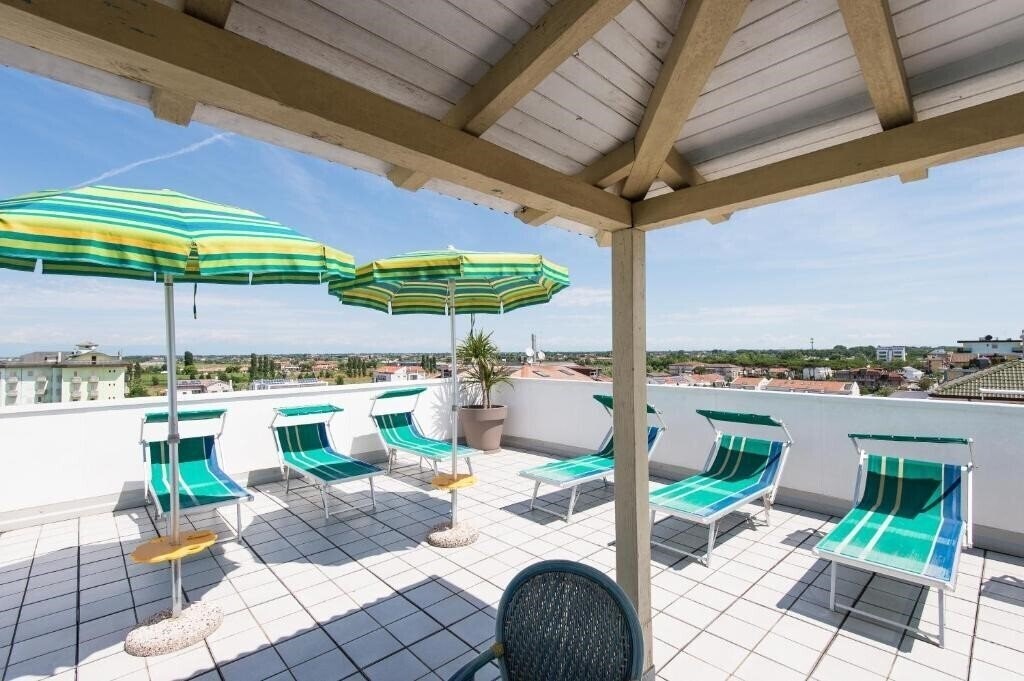 Картинка Christian 3*