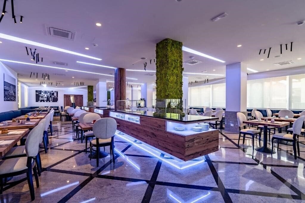 Фотография Colombo 4*