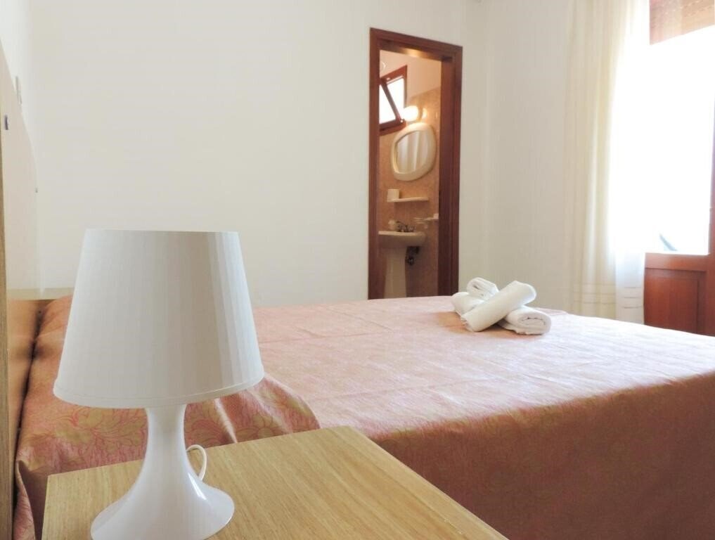 Отель Saturno 2*