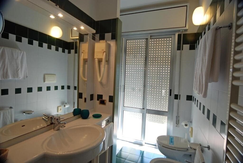 Изображение Montecarlo 4*