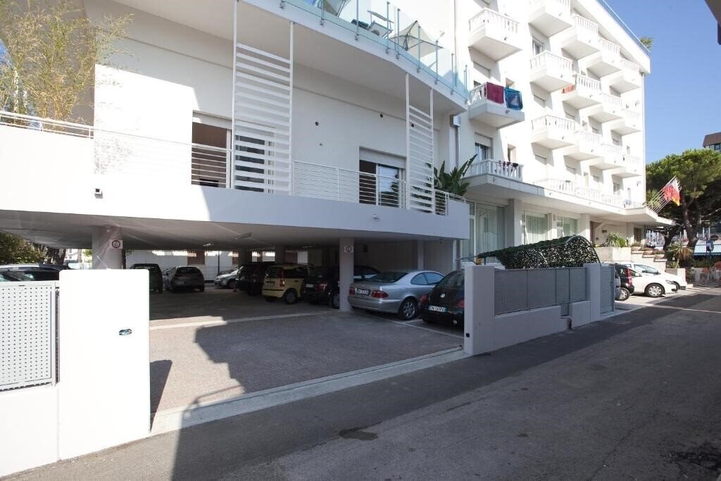 Изображение Tropical 3*