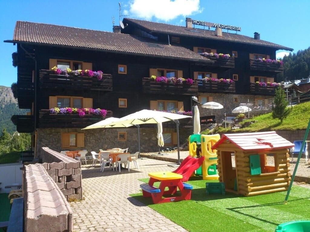 Отель Margherita Livigno 3*