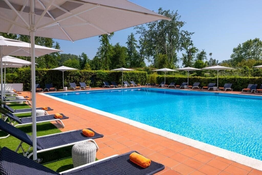 Отель Una Hotel Forte Dei Marmi 4*
