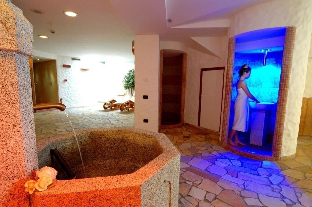 Фотография Carlo Magno Zeledria 4*