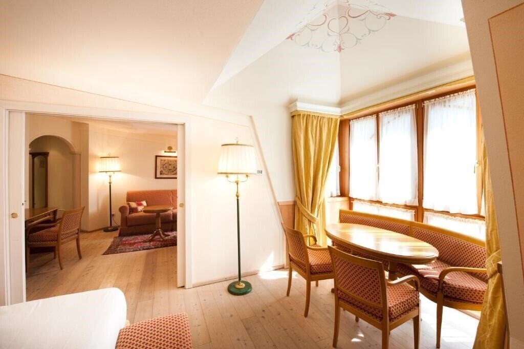 Фото Alpen Suite 4*