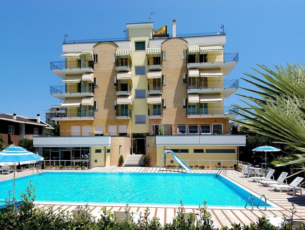 Отель Domingo Hotel (San Benedetto Del Tronto) 3*